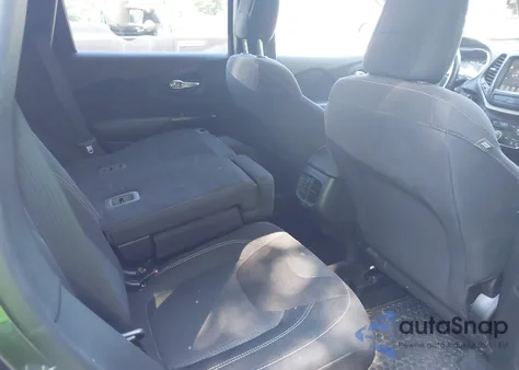 2016 Jeep Cherokee Latitude из США, поврежденный, VIN 1C4PJMCS1GW105993